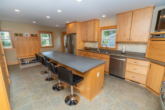 302 W Court Avenue, Winterset, IA 50273