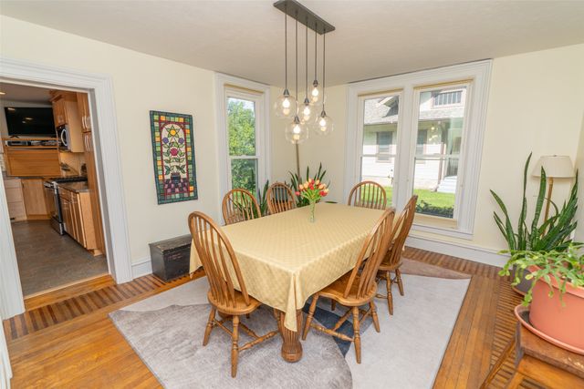 302 W Court Avenue, Winterset, IA 50273
