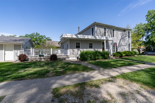 302 W Court Avenue, Winterset, IA 50273