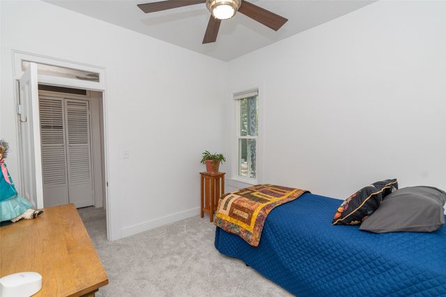 302 W Court Avenue, Winterset, IA 50273