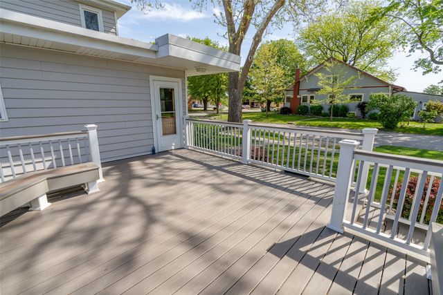 302 W Court Avenue, Winterset, IA 50273