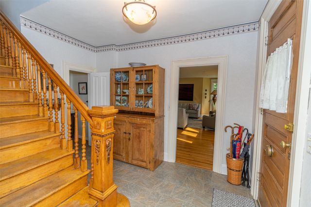 302 W Court Avenue, Winterset, IA 50273