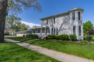 302 W Court Avenue, Winterset, IA 50273