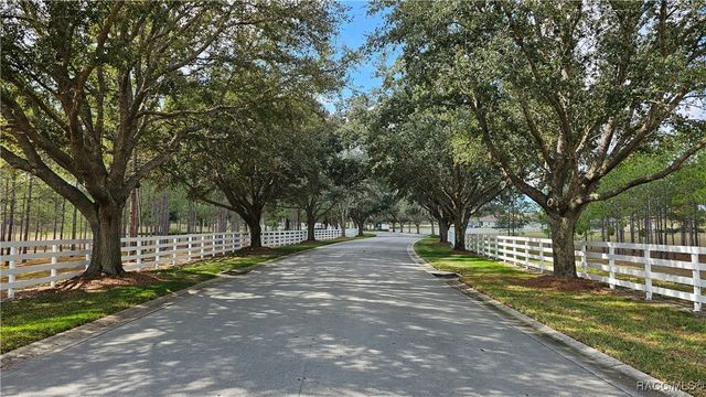 283 S Paladinn Circle, Inverness, FL 34453