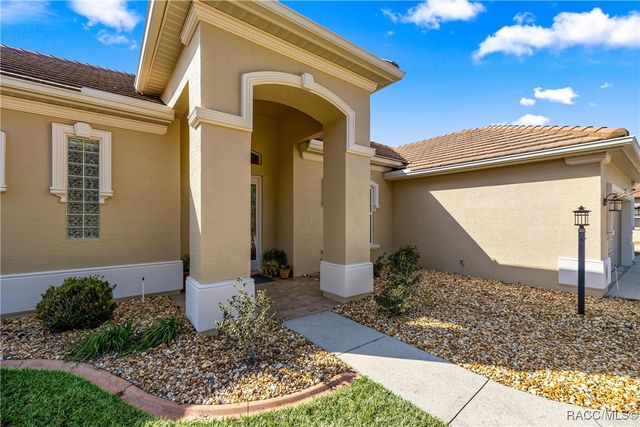 283 S Paladinn Circle, Inverness, FL 34453