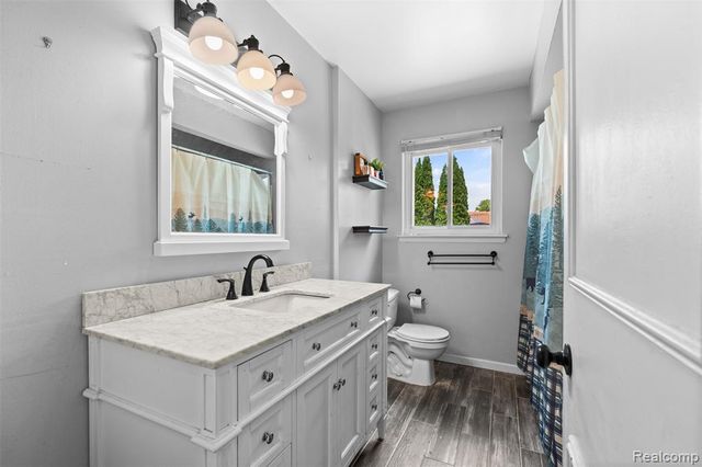 35379 Lucinda Drive, Clinton Township, MI 48035
