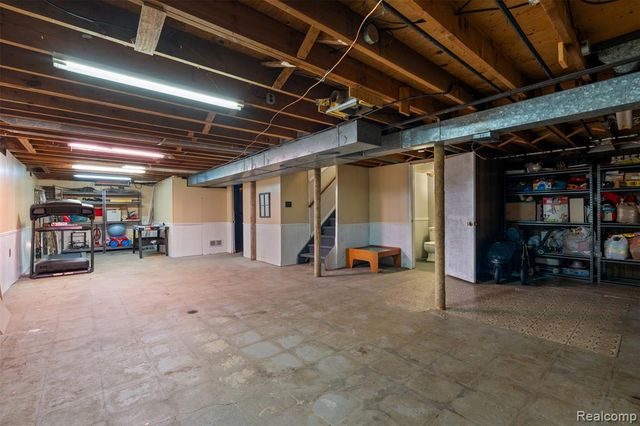 35379 Lucinda Drive, Clinton Township, MI 48035