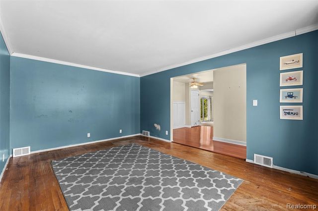 35379 Lucinda Drive, Clinton Township, MI 48035