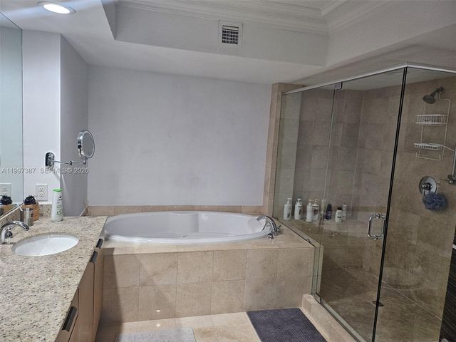 1830 S Ocean Dr 2403, Hallandale Beach, FL 33009