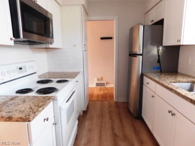 584 Eastland Road, Berea, OH 44017