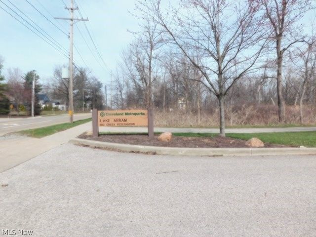 584 Eastland Road, Berea, OH 44017