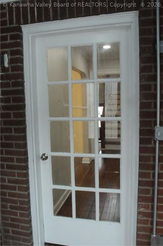 1812 Cliffview Avenue, Charleston, WV 25387