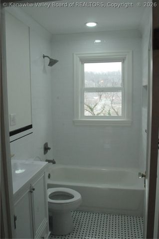 1812 Cliffview Avenue, Charleston, WV 25387