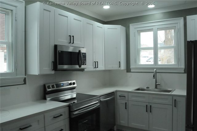 1812 Cliffview Avenue, Charleston, WV 25387