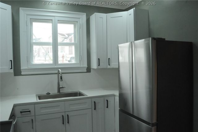 1812 Cliffview Avenue, Charleston, WV 25387