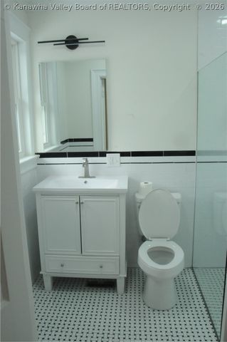 1812 Cliffview Avenue, Charleston, WV 25387