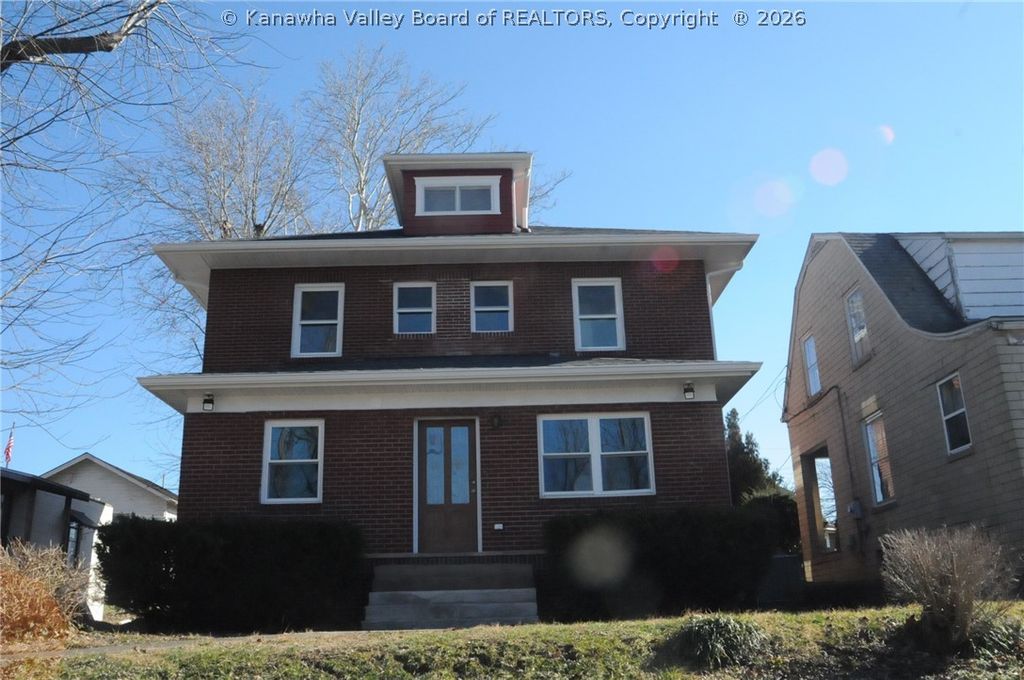 1812 Cliffview Avenue, Charleston, WV 25387