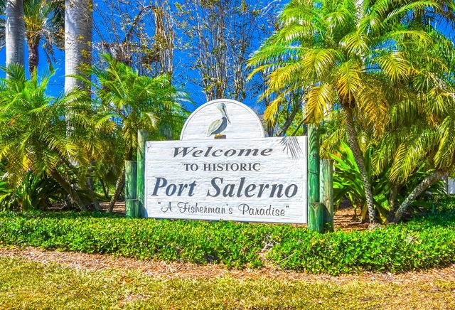 4878 SE Commerce Avenue, Stuart, FL 34997
