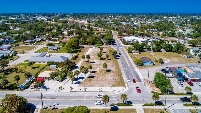 4878 SE Commerce Avenue, Stuart, FL 34997