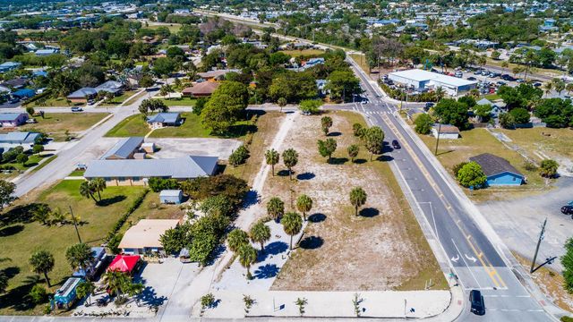 4878 SE Commerce Avenue, Stuart, FL 34997