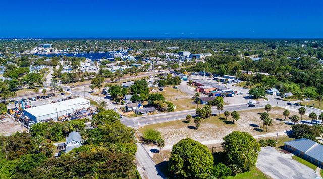 4878 SE Commerce Avenue, Stuart, FL 34997