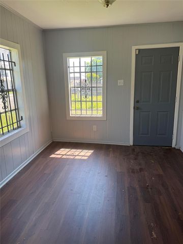 3818 Hardy Street, Houston, TX 77009