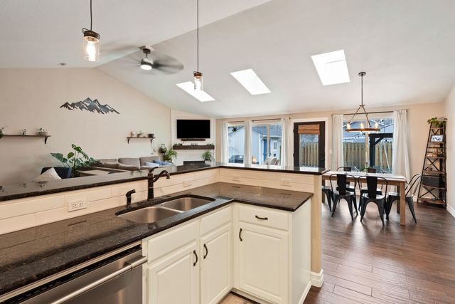 20017 Voltera Place, Bend, OR 97702