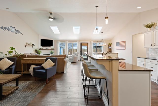 20017 Voltera Place, Bend, OR 97702