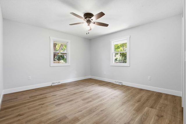 1524 S Charing Avenue, Springfield, MO 65809