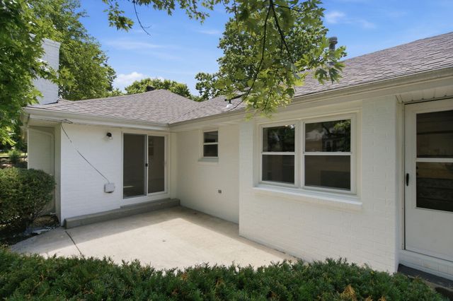 1524 S Charing Avenue, Springfield, MO 65809