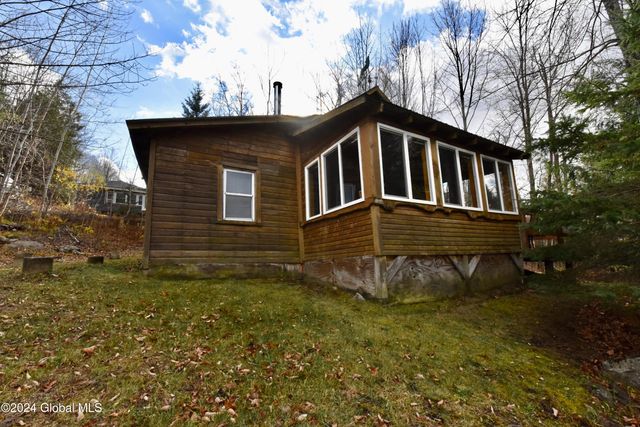 2 Mountain Street, Greenfield, NY 12850