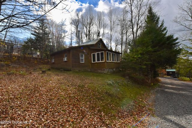2 Mountain Street, Greenfield, NY 12850