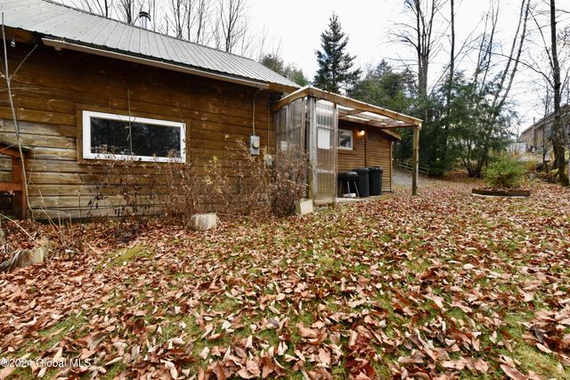 2 Mountain Street, Greenfield, NY 12850
