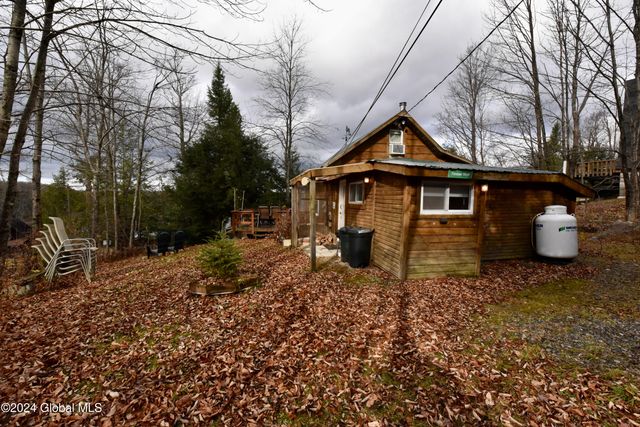 2 Mountain Street, Greenfield, NY 12850