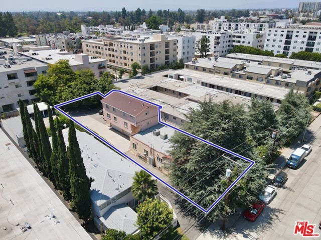 5025 Klump Avenue, North Hollywood (los Angeles), CA 91601