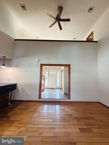 15 CHERRYWOOD DR, Tuckerton, NJ 08087