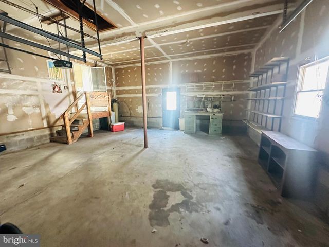 15 CHERRYWOOD DR, Tuckerton, NJ 08087