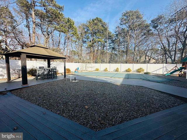 15 CHERRYWOOD DR, Tuckerton, NJ 08087