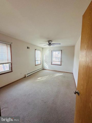 15 CHERRYWOOD DR, Tuckerton, NJ 08087