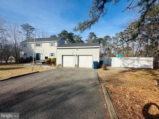 15 CHERRYWOOD DR, Tuckerton, NJ 08087