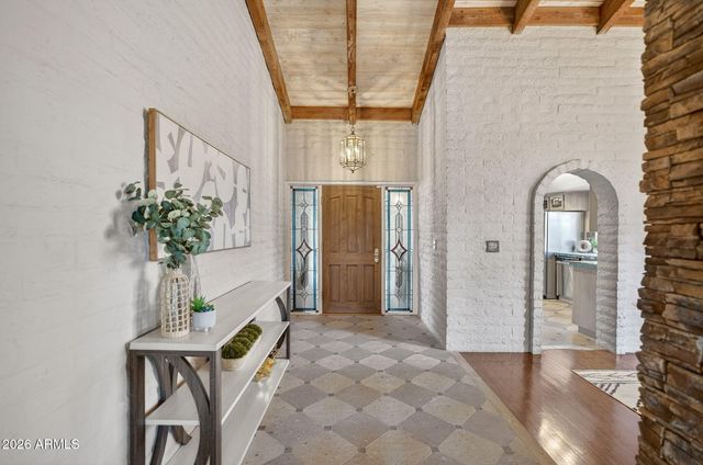 6814 N 17th Place, Phoenix, AZ 85016