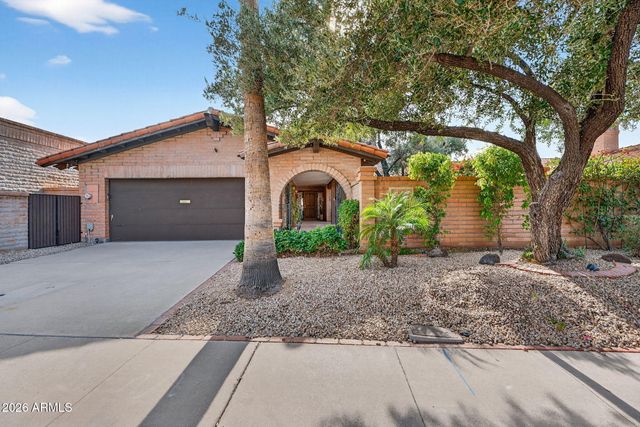 6814 N 17th Place, Phoenix, AZ 85016