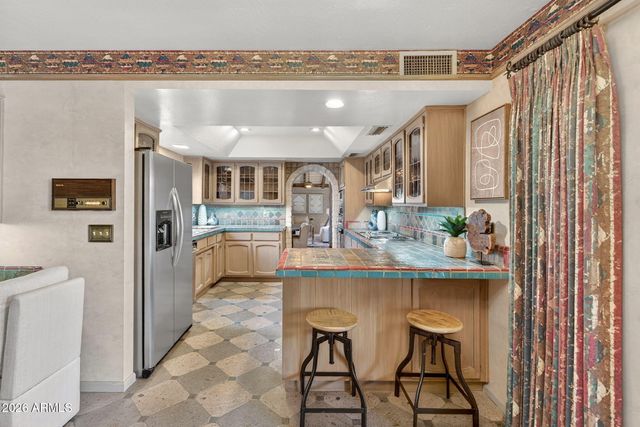 6814 N 17th Place, Phoenix, AZ 85016