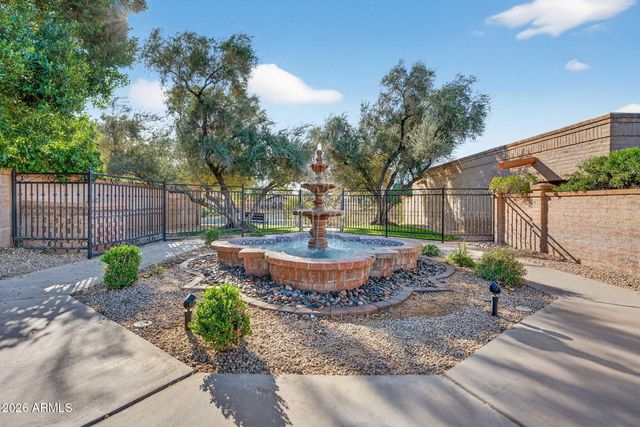 6814 N 17th Place, Phoenix, AZ 85016