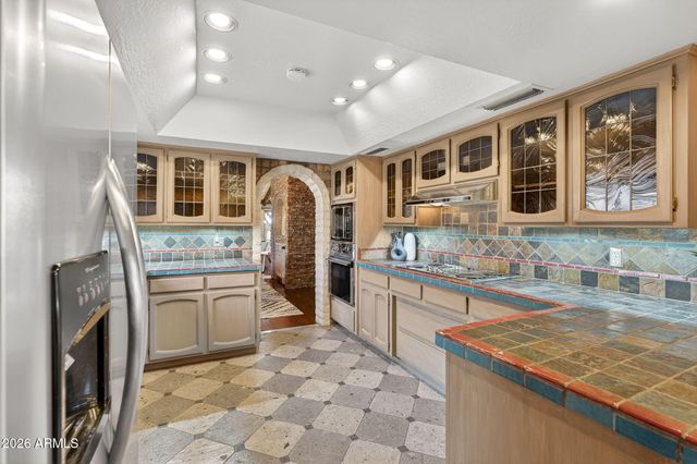 6814 N 17th Place, Phoenix, AZ 85016