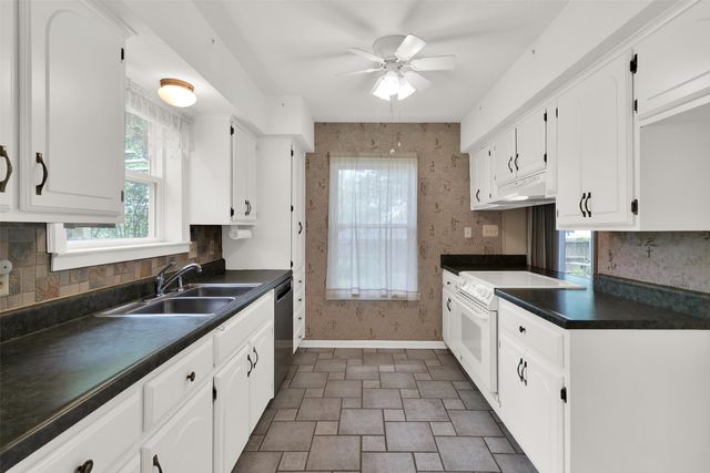 2009 Oak Creek Drive, Sherman, TX 75092