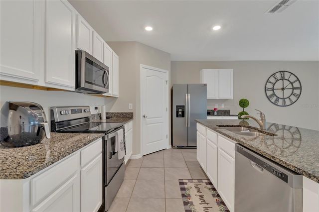 452 NOBLE AVENUE, Davenport, FL 33837