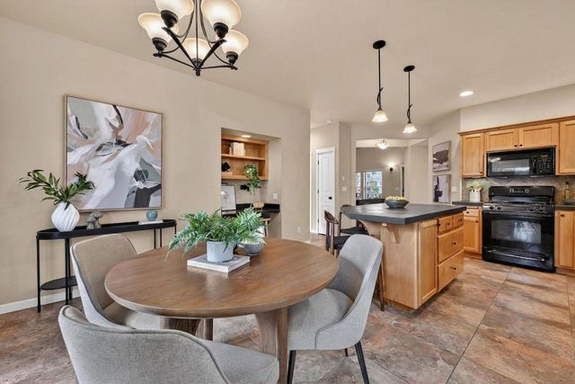 1370 NW Mt Washington Drive, Bend, OR 97703