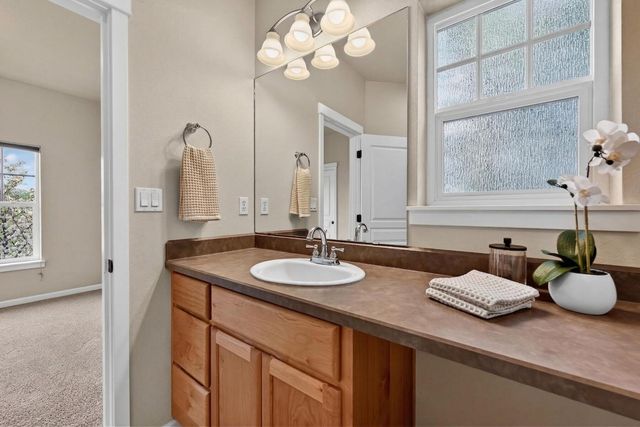 1370 NW Mt Washington Drive, Bend, OR 97703