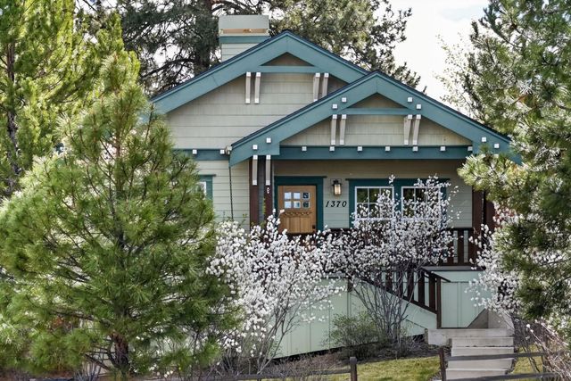 1370 NW Mt Washington Drive, Bend, OR 97703